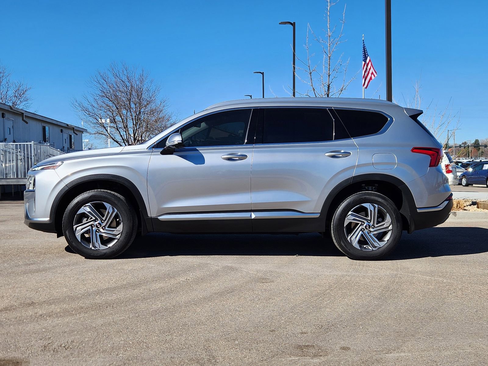 Used 2023 Hyundai Santa Fe SEL w/ Premium Package image 2