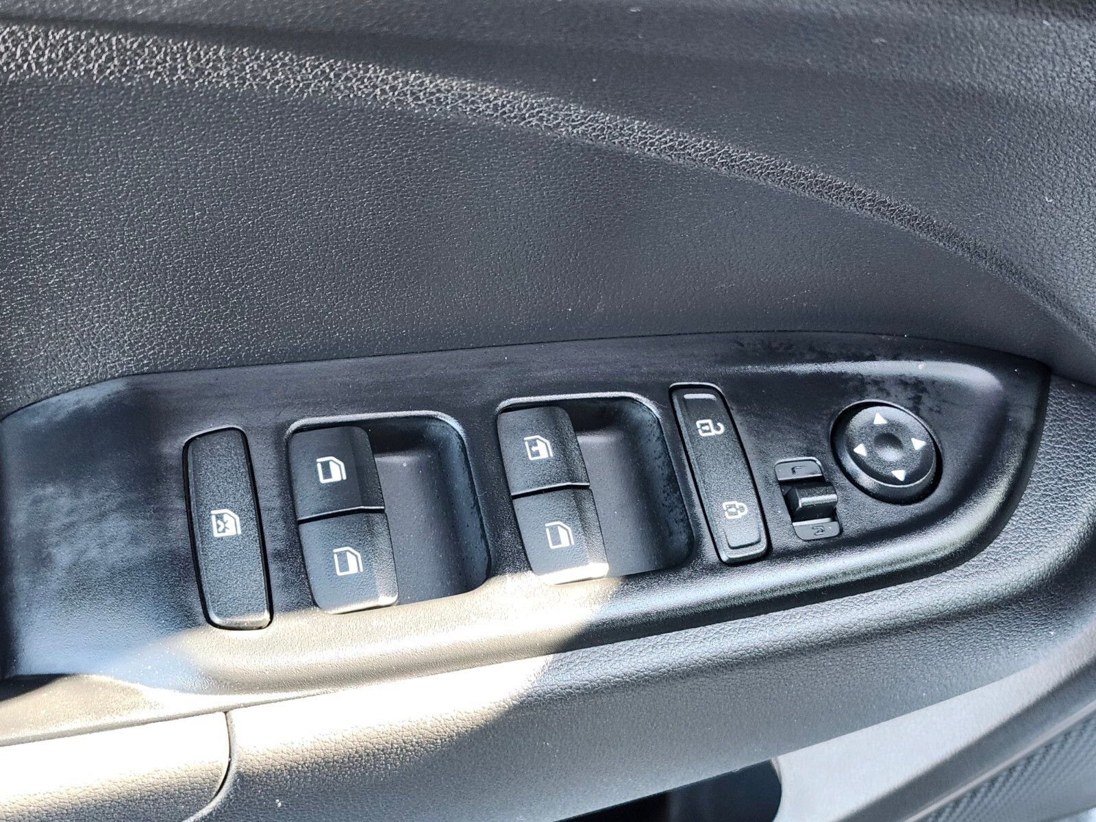 Certified 2026 Hyundai Venue SE image 17