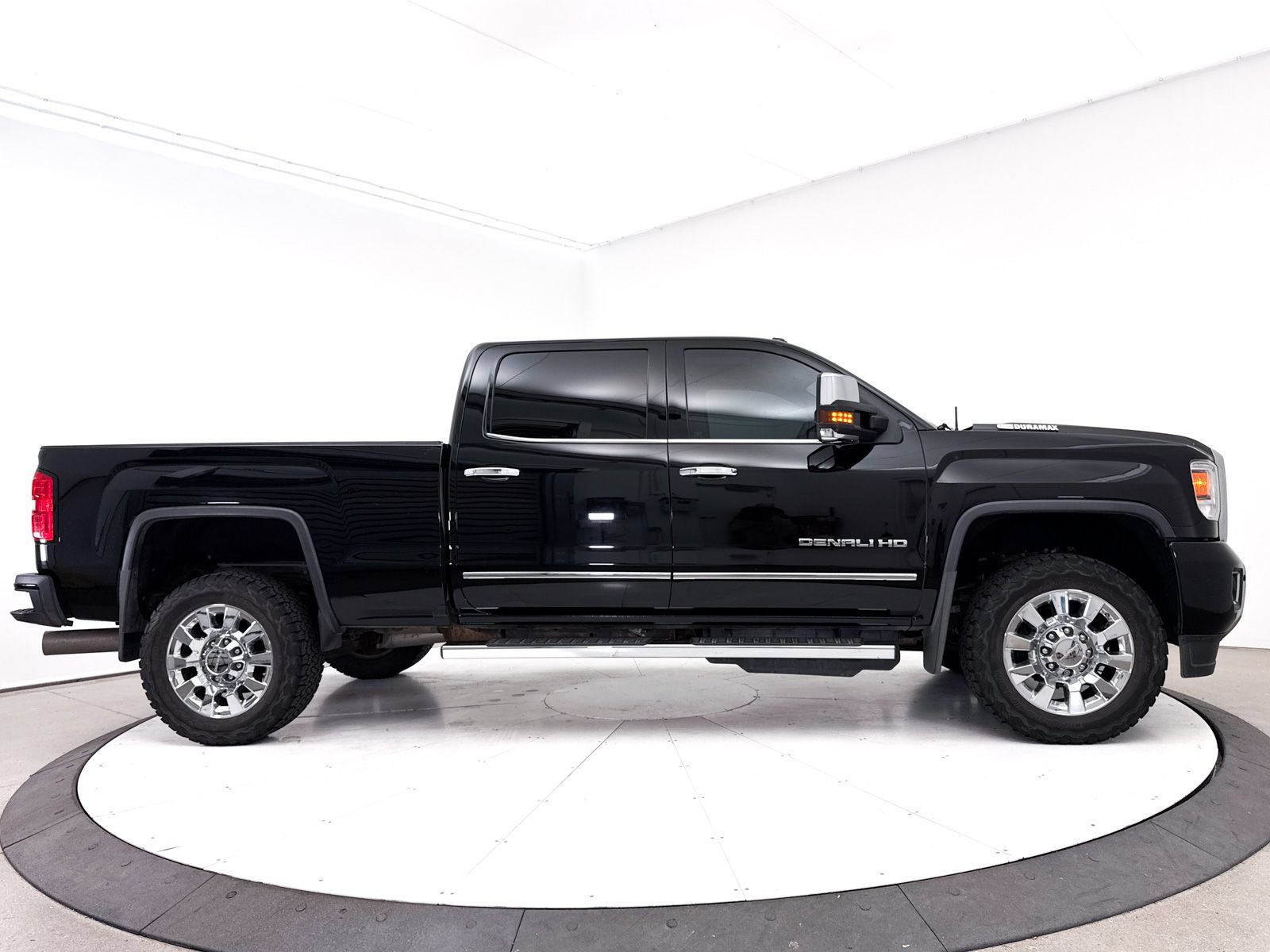 Used 2019 GMC Sierra 2500 Denali AWD/4WD image 37