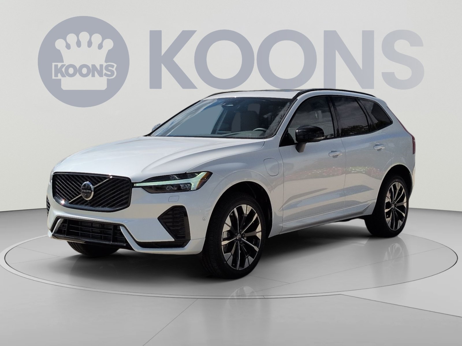 New 2026 Volvo XC60 T8 Plus w/ Protection Package Premier AWD/4WD image 5