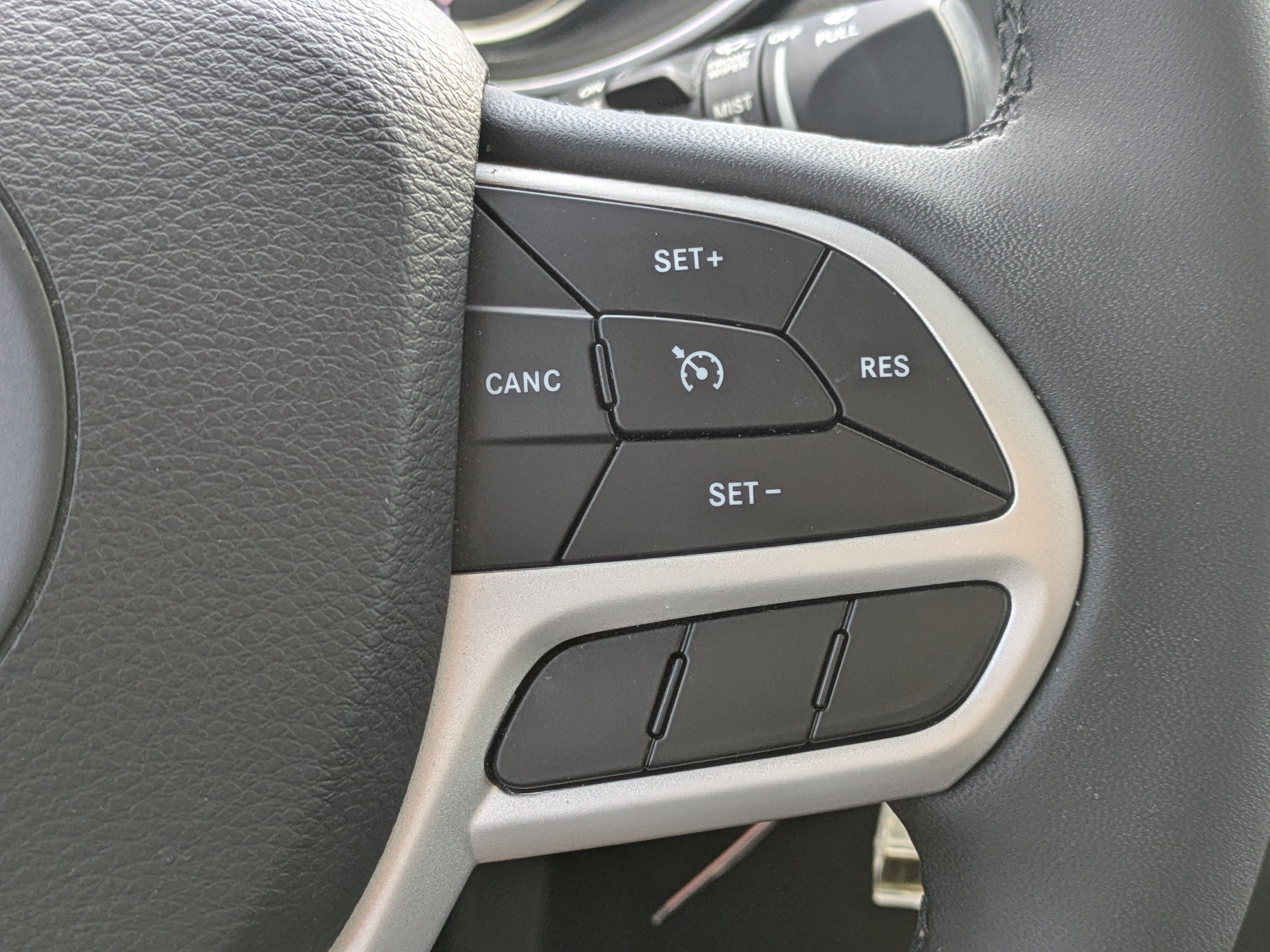 Used 2022 Jeep Cherokee Latitude w/ Sun & Sound Group AWD/4WD image 22