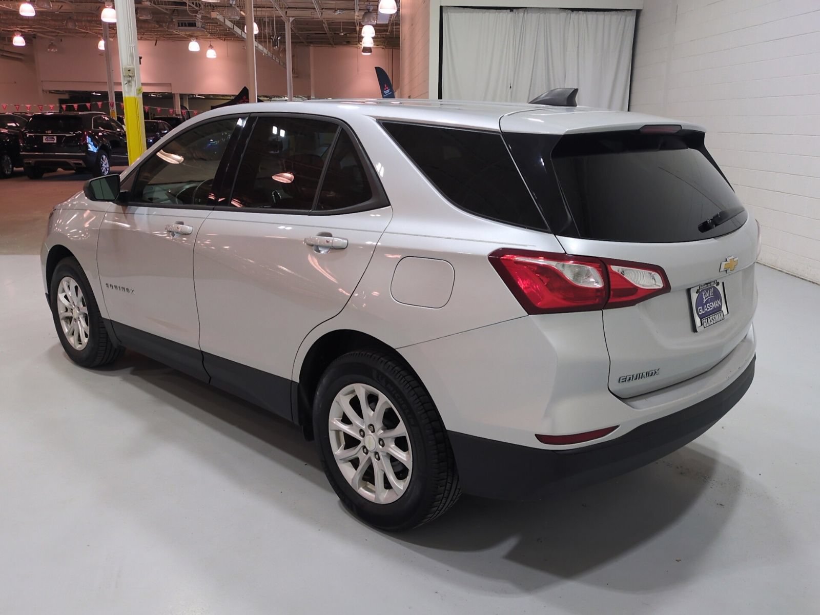 Used 2019 Chevrolet Equinox LS w/ LS Convenience Package FWD image 5