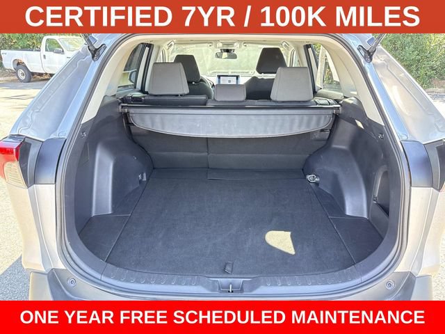 Used 2025 Toyota RAV4 XLE AWD/4WD image 12
