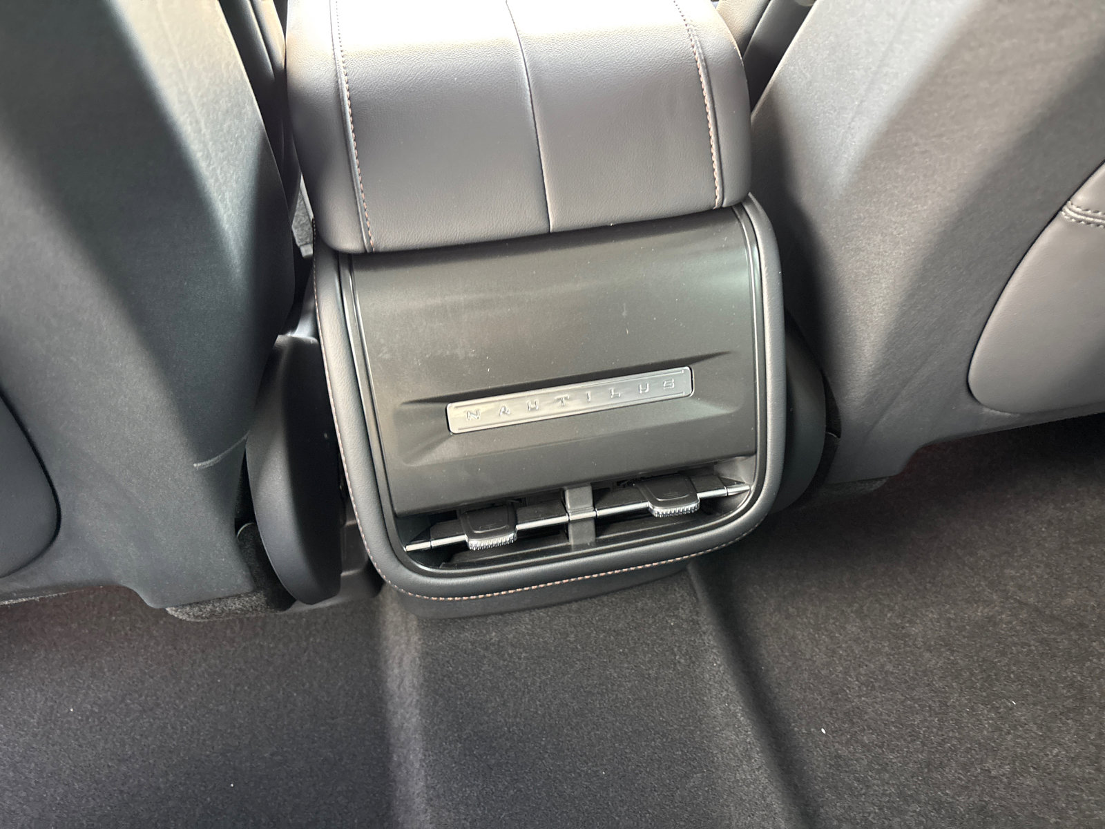 New 2026 Lincoln Nautilus Premier w/ Jet Appearance Package image 33