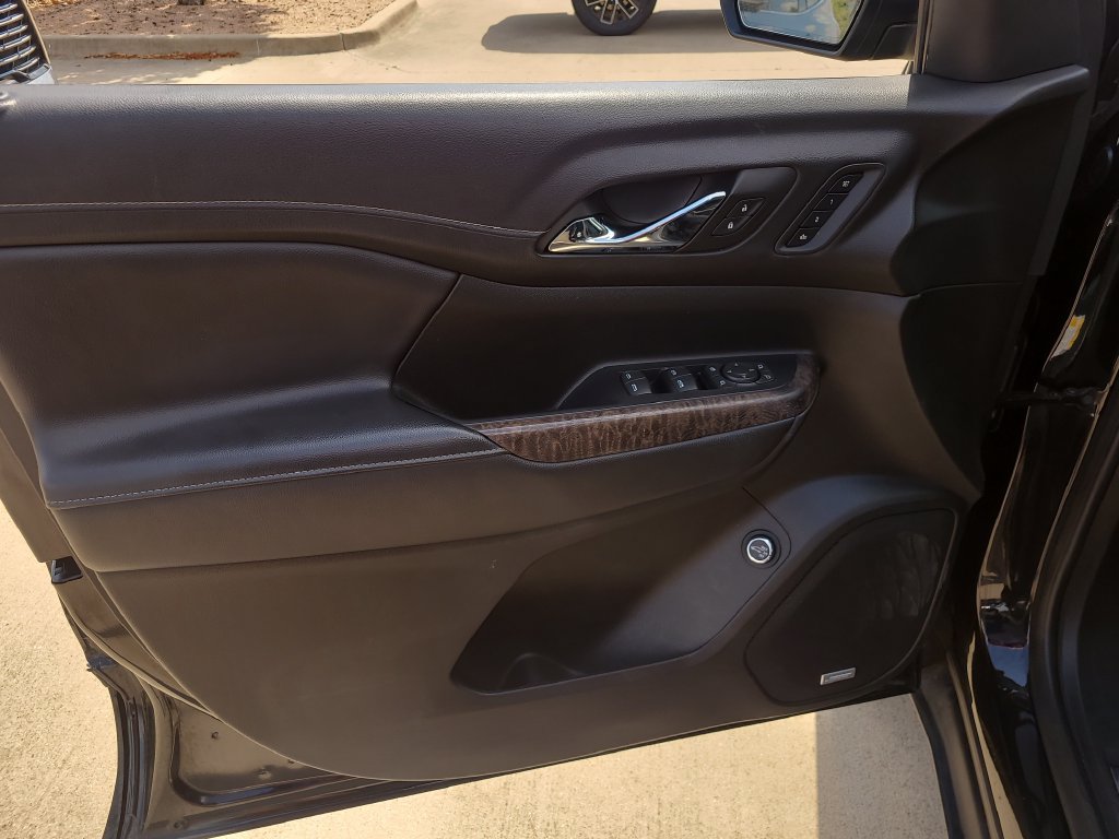 Used 2023 GMC Acadia Denali FWD image 18