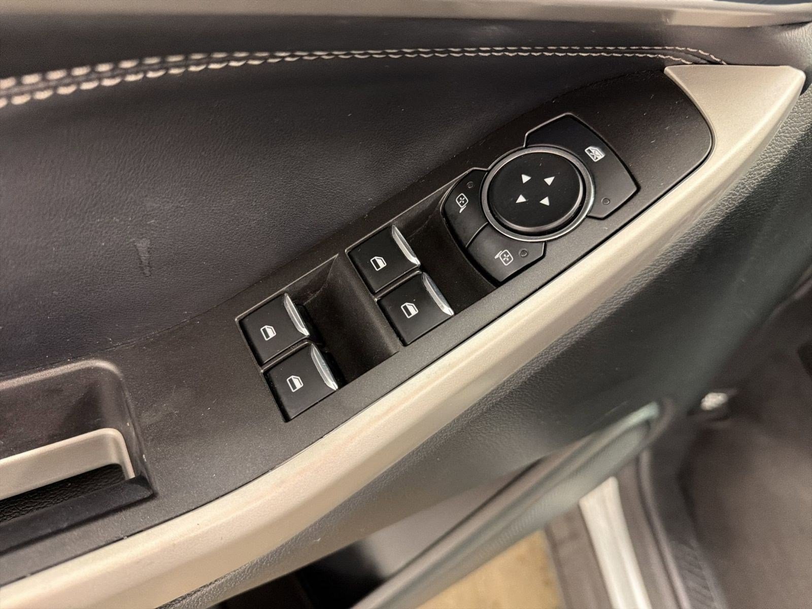 Used 2024 Ford Explorer XLT RWD image 21