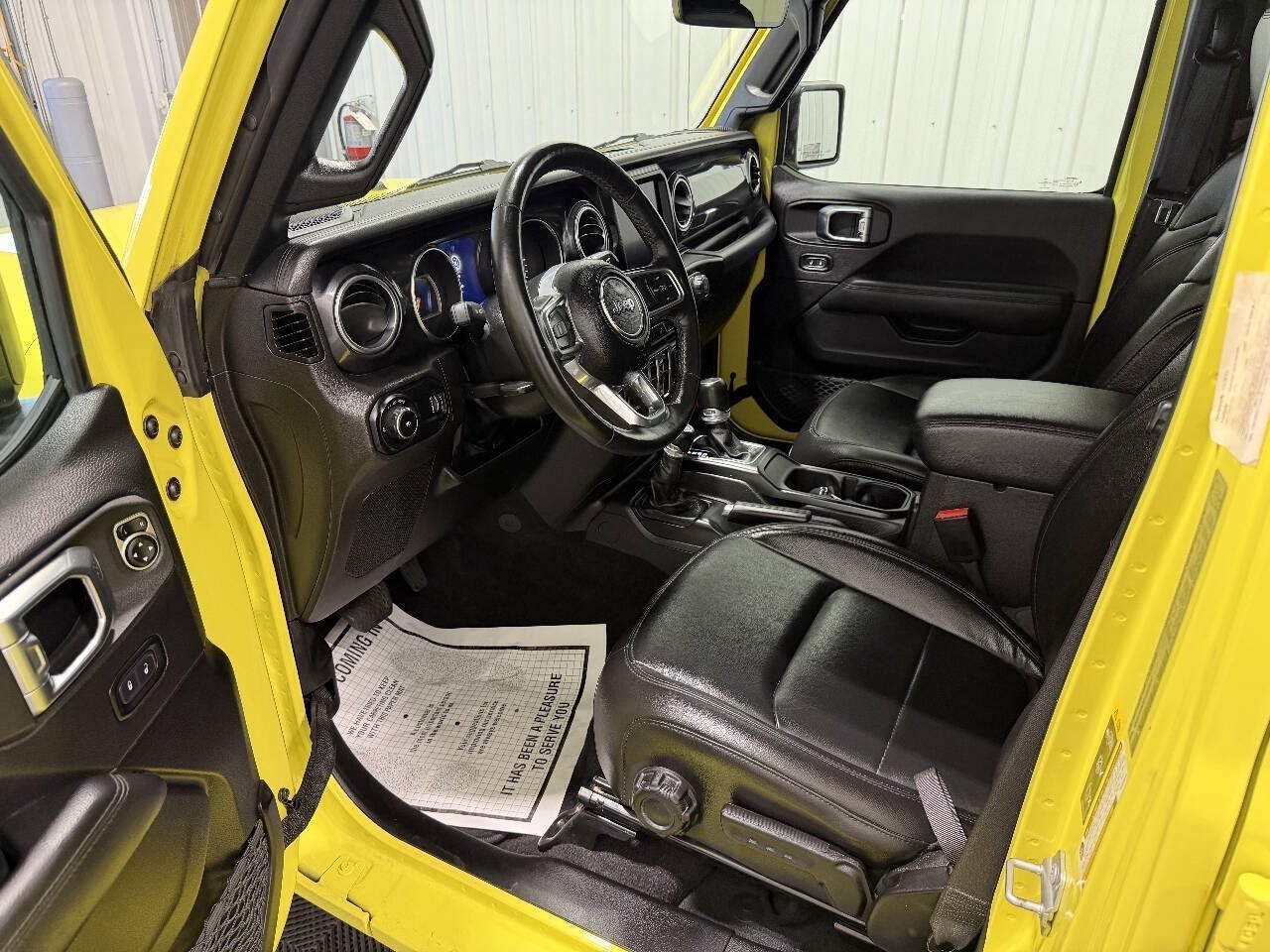 Used 2023 Jeep Wrangler Unlimited Sahara AWD/4WD image 9