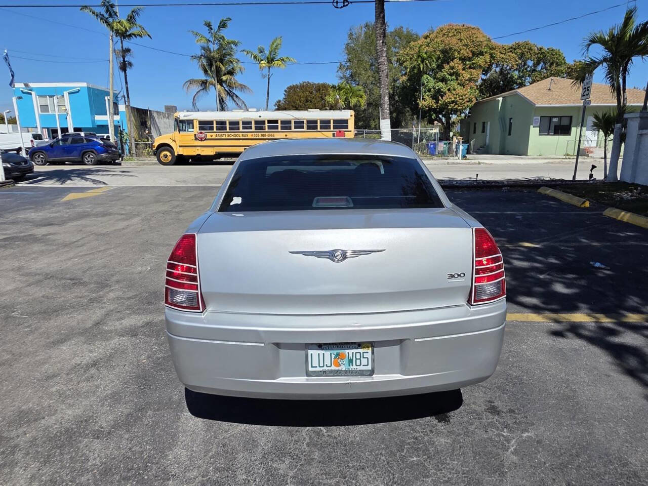 Used 2005 Chrysler 300 image 6