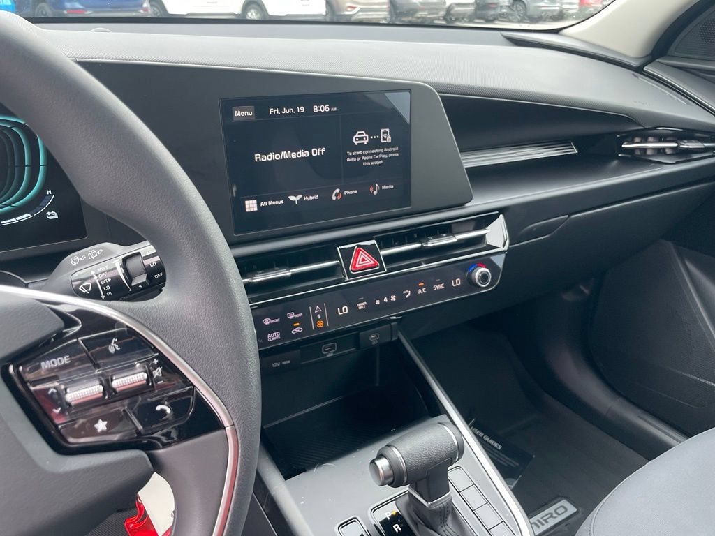 New 2026 Kia Niro LX FWD image 15
