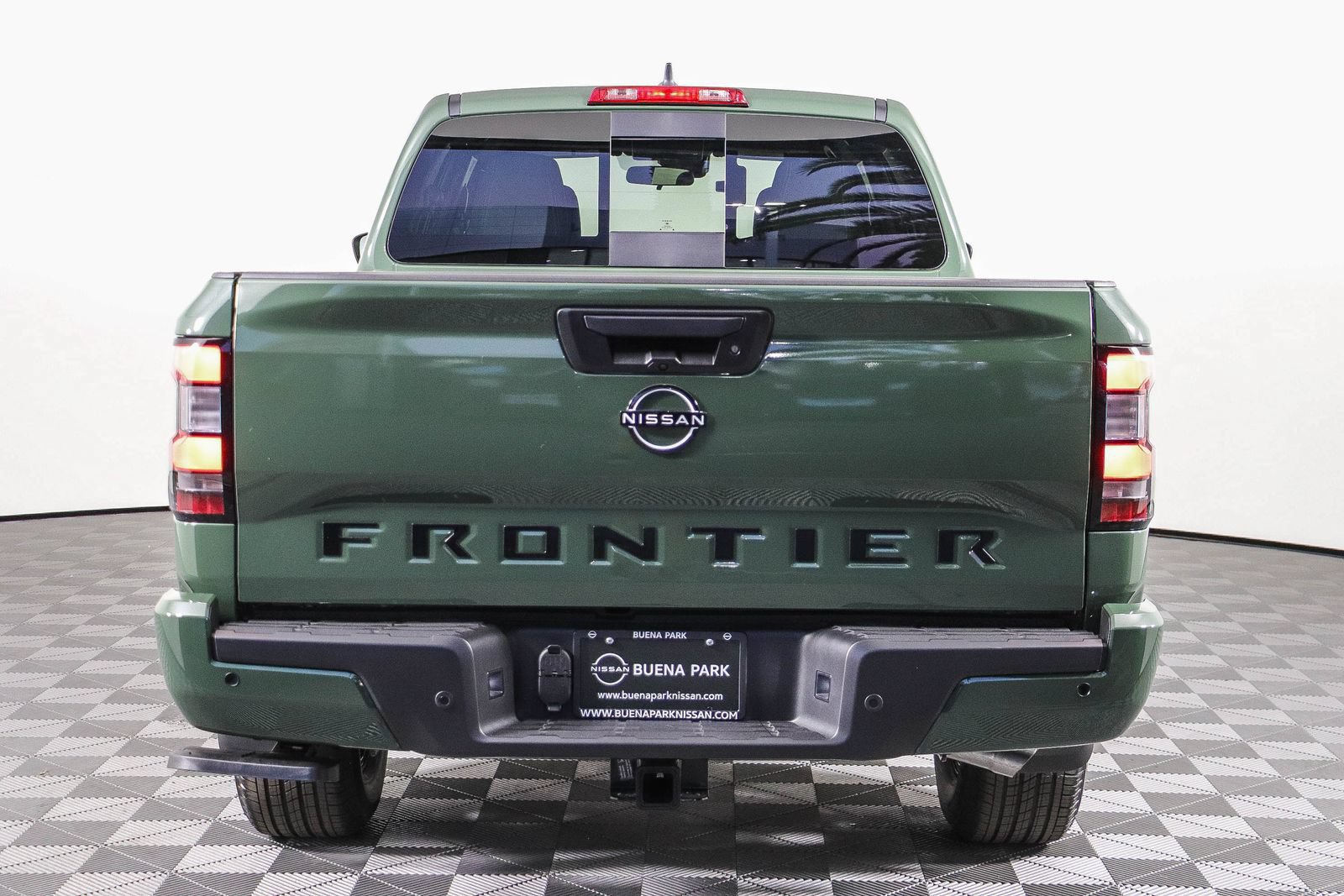 New 2027 Nissan Frontier SV w/ Tow Package RWD image 7
