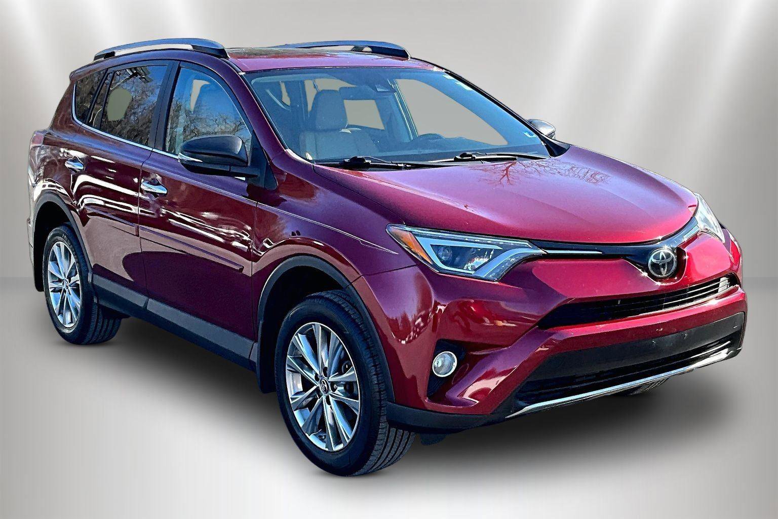 Used 2018 Toyota RAV4 Limited image 9