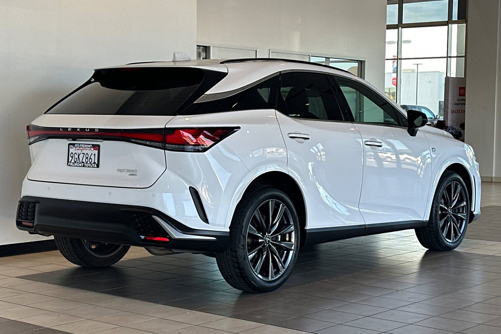 Used 2023 Lexus RX 350 F Sport w/ Cold Area Package image 4