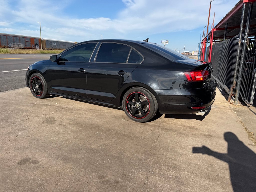 Used 2015 Volkswagen Jetta Sport FWD image 14