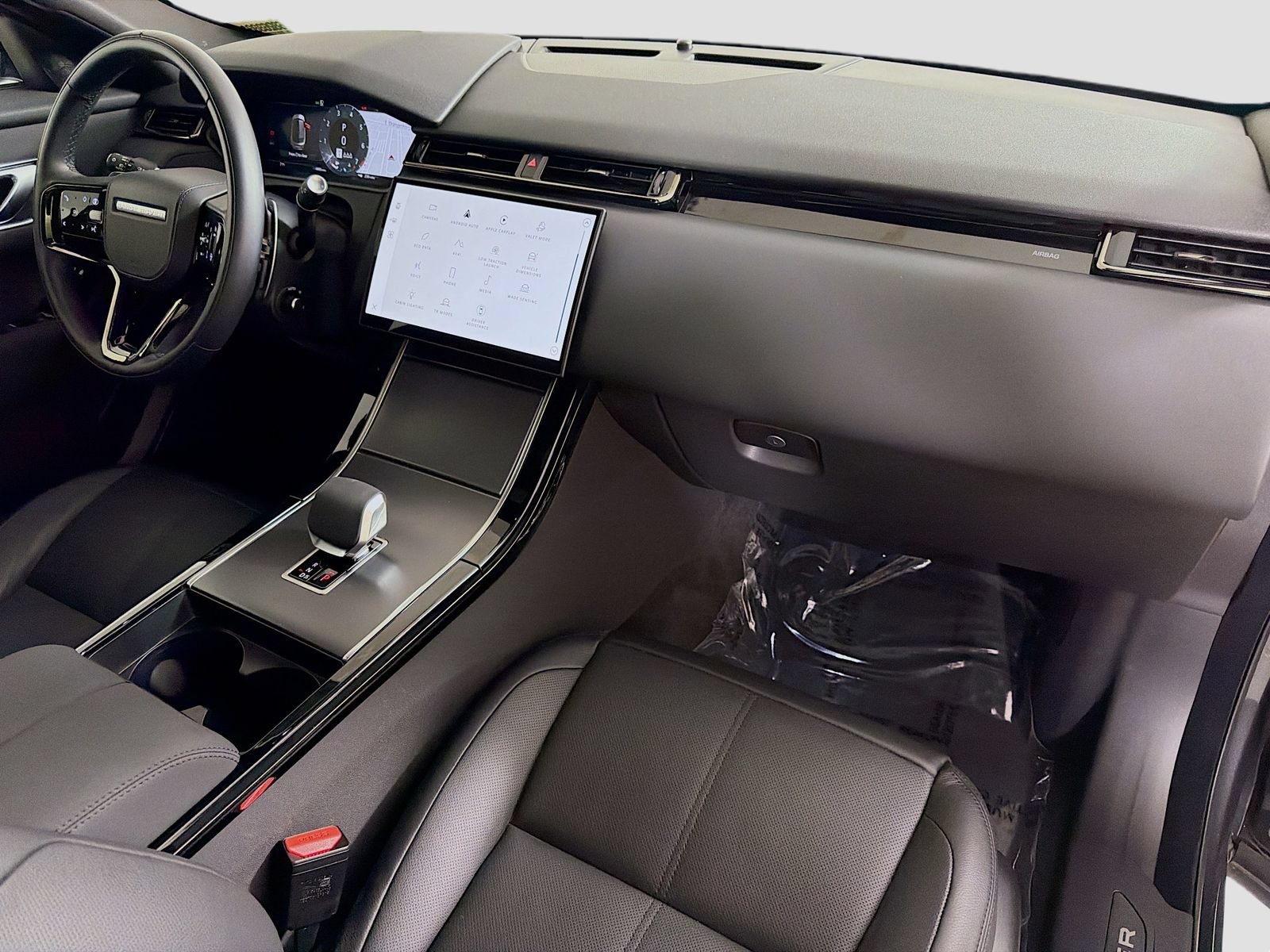 Used 2026 Land Rover Range Rover Velar S AWD/4WD image 35