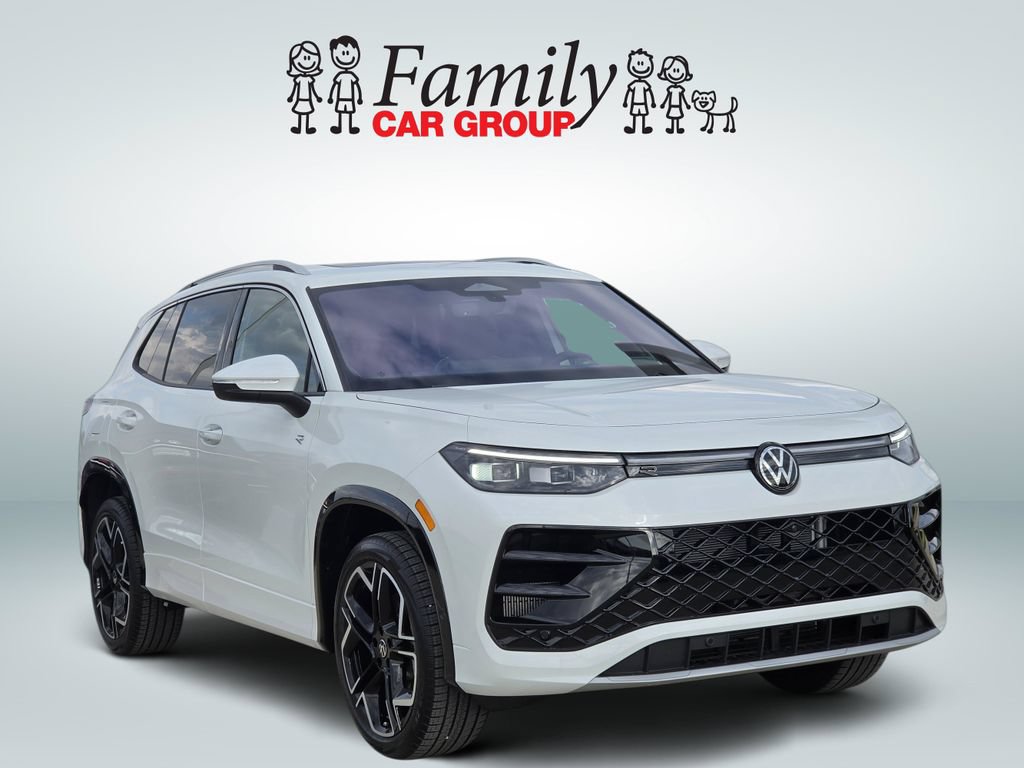 New 2026 Volkswagen Tiguan SEL R-Line AWD/4WD image 2
