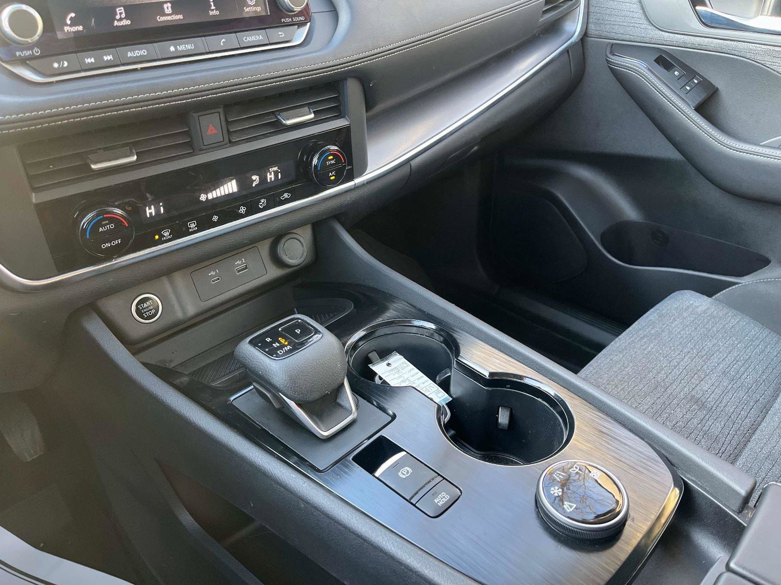 Certified 2023 Nissan Rogue SV image 25