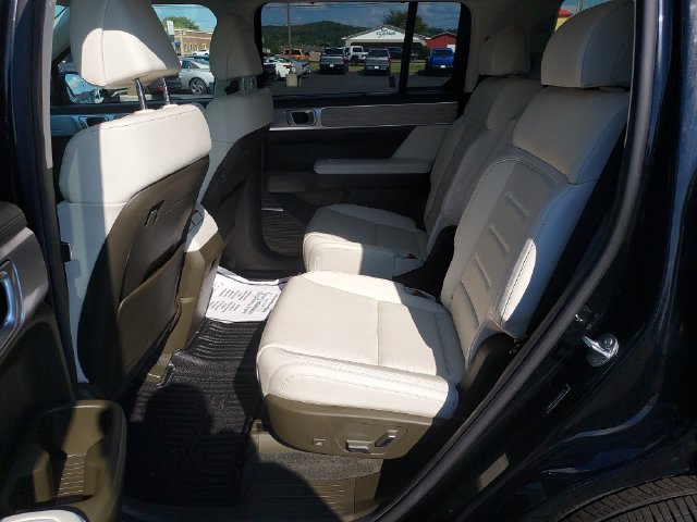 Used 2024 Hyundai Santa Fe Calligraphy AWD/4WD image 14