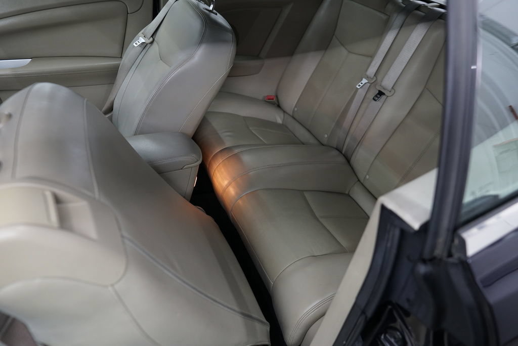 Used 2012 Chrysler 200 Limited FWD image 36