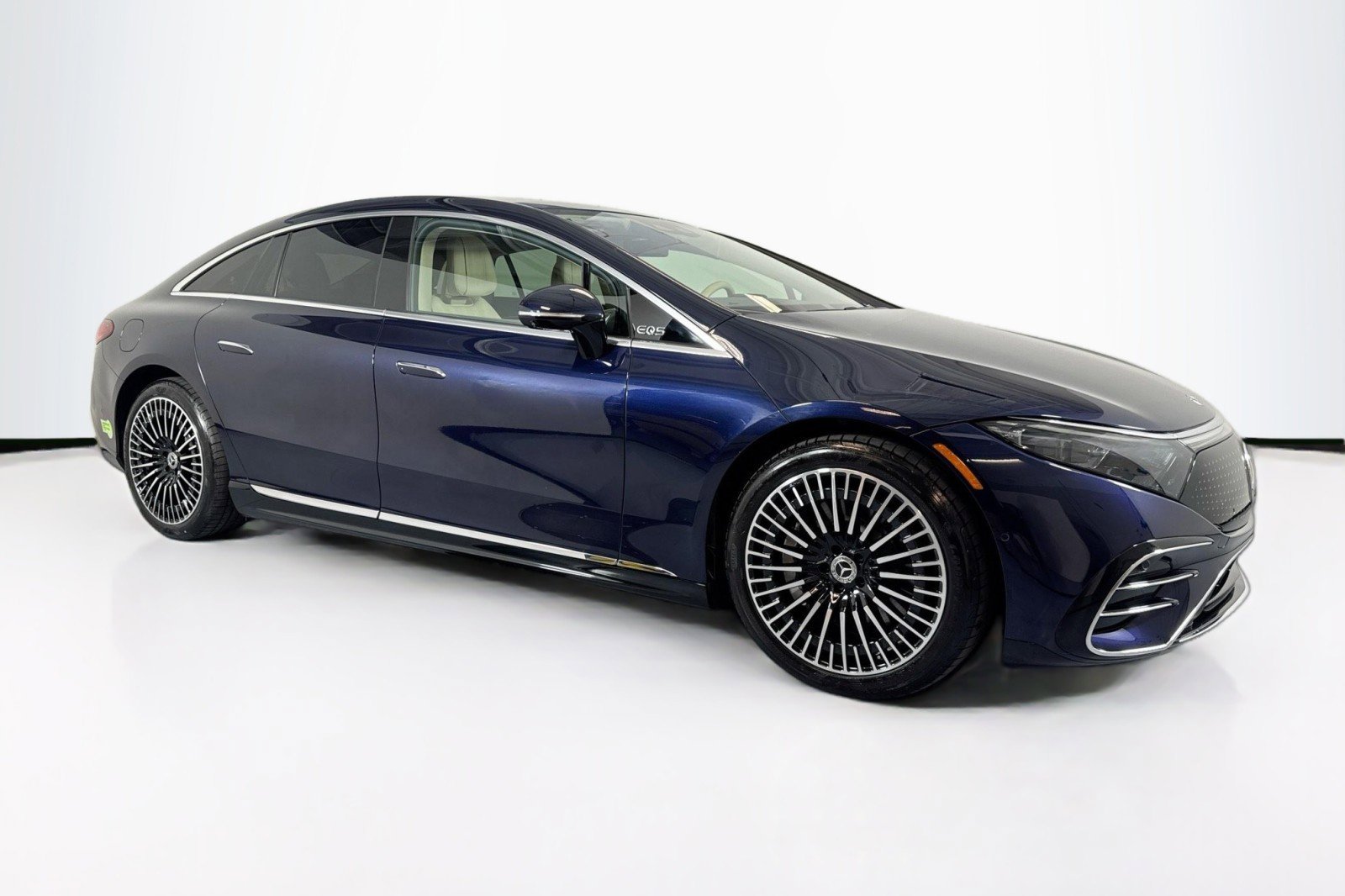 Certified 2023 Mercedes-Benz EQS 450+ Sedan image 3