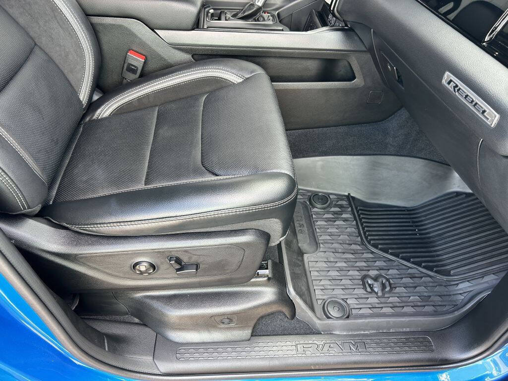 Used 2025 RAM 1500 Rebel w/ G/T Package AWD/4WD image 32