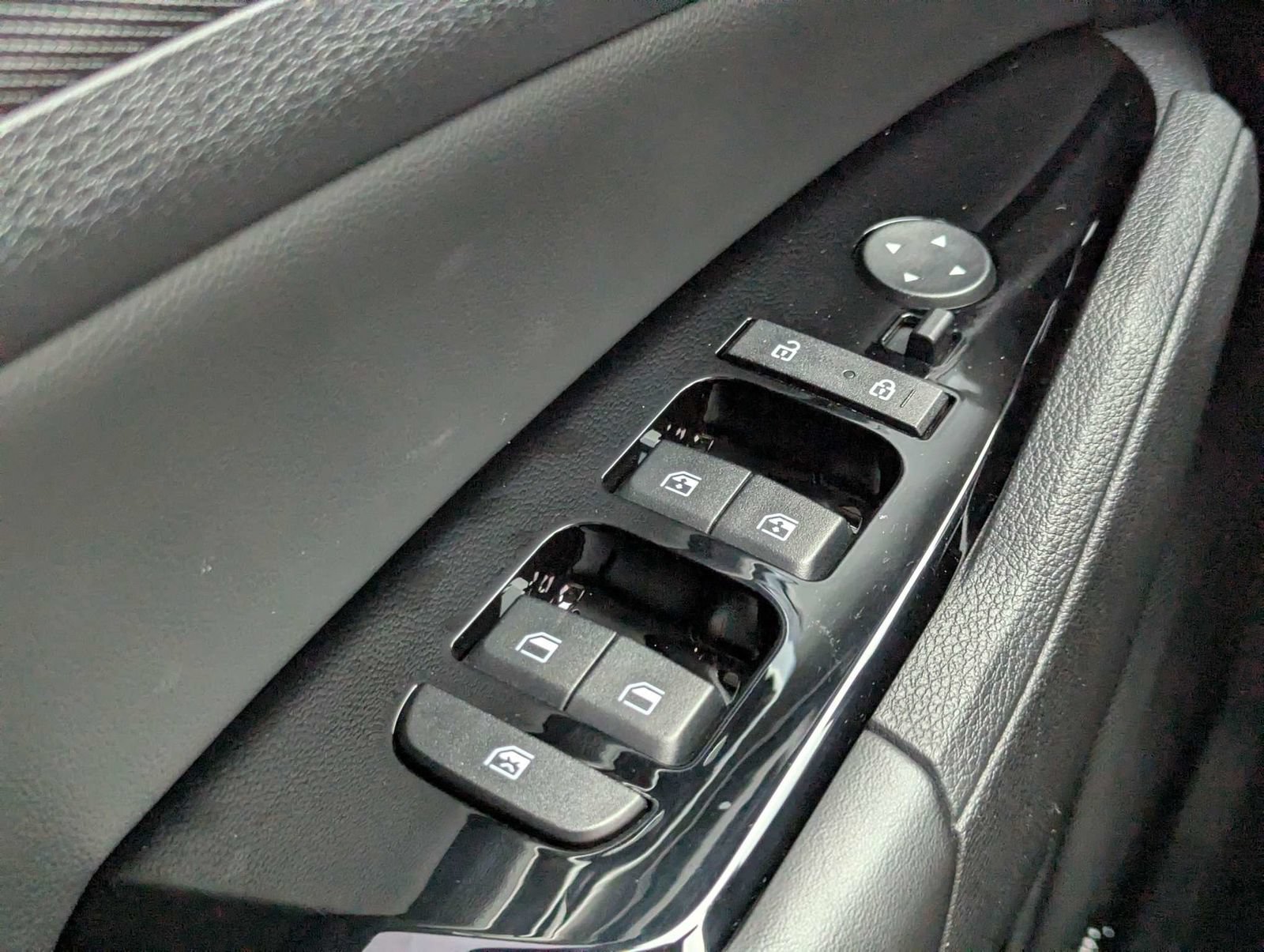 Used 2024 Kia Sportage SX FWD image 25