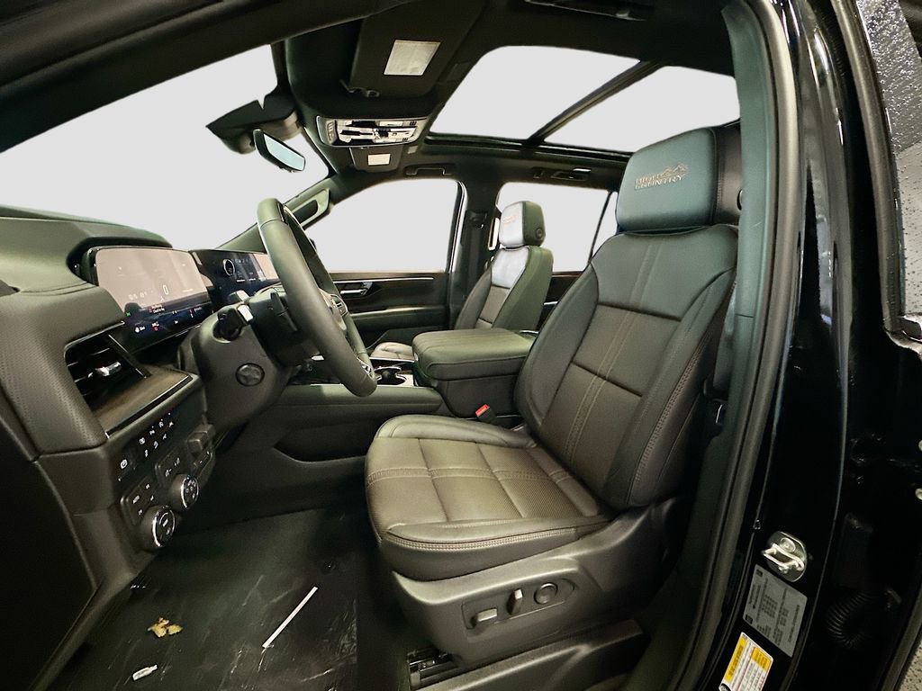 New 2026 Chevrolet Suburban High Country image 23