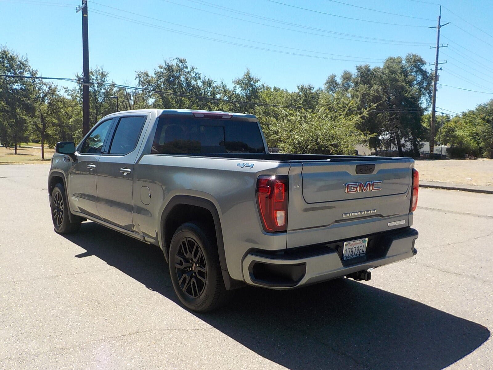 Used 2025 GMC Sierra 1500 Elevation w/ Preferred Package AWD/4WD image 8