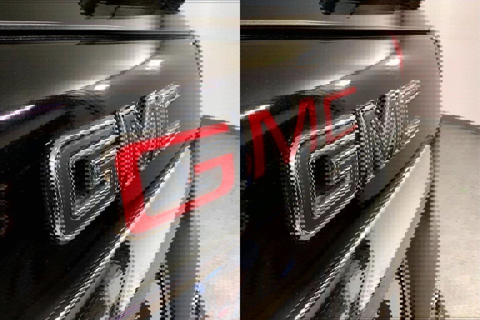 Used 2023 GMC Terrain Denali w/ Black Diamond Edition image 29