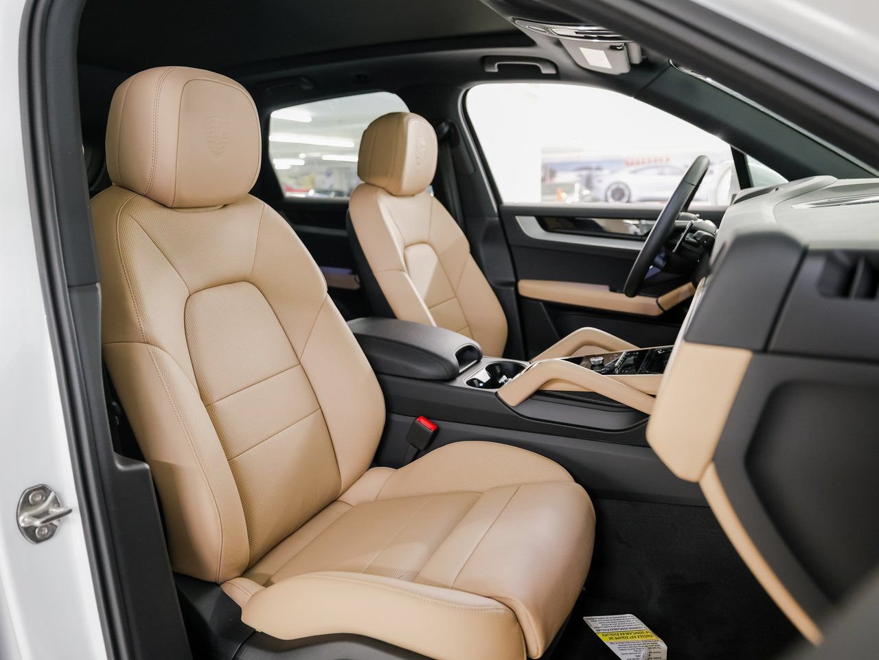 Certified 2026 Porsche Cayenne AWD/4WD image 28