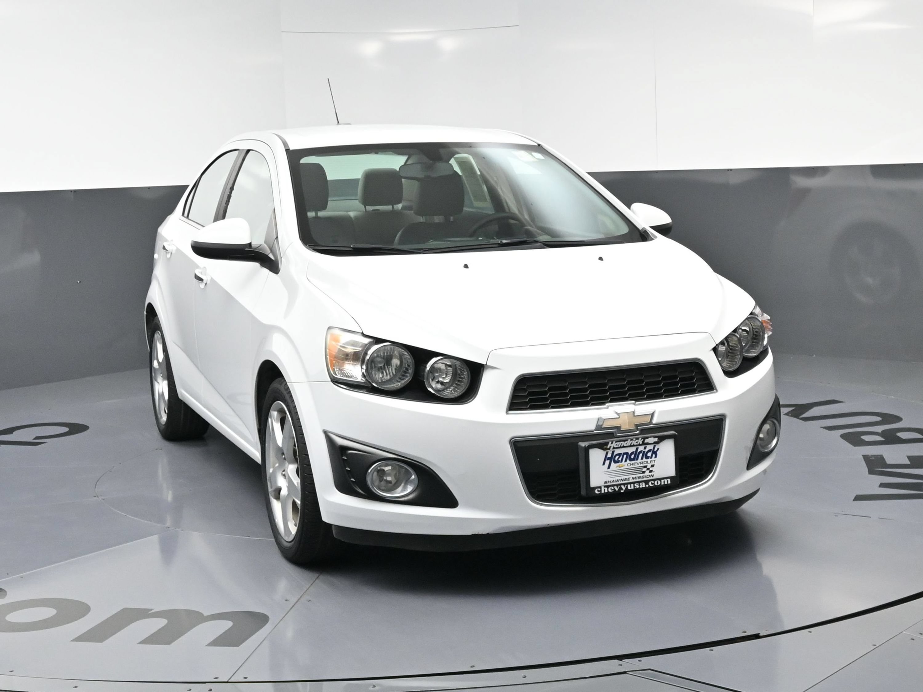 Used 2015 Chevrolet Sonic LTZ FWD image 3