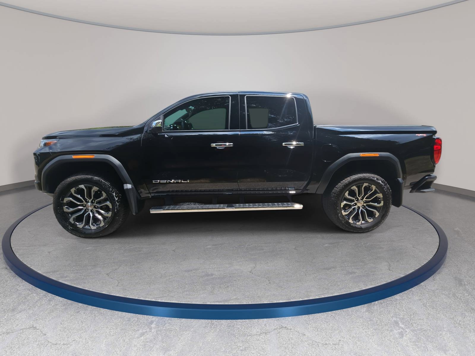 Used 2026 GMC Canyon Denali AWD/4WD image 8