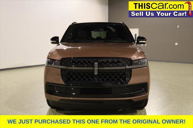 Used 2025 Lincoln Navigator Black Label AWD/4WD image 2