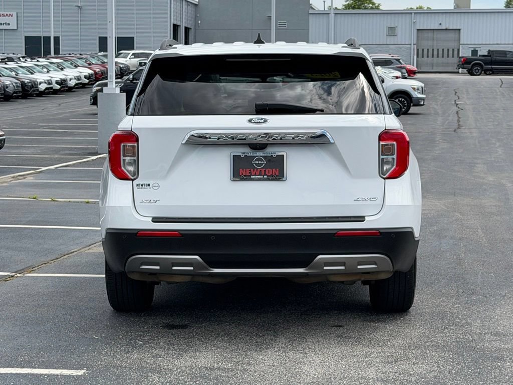 Used 2023 Ford Explorer XLT w/ Equipment Group 202A AWD/4WD image 6