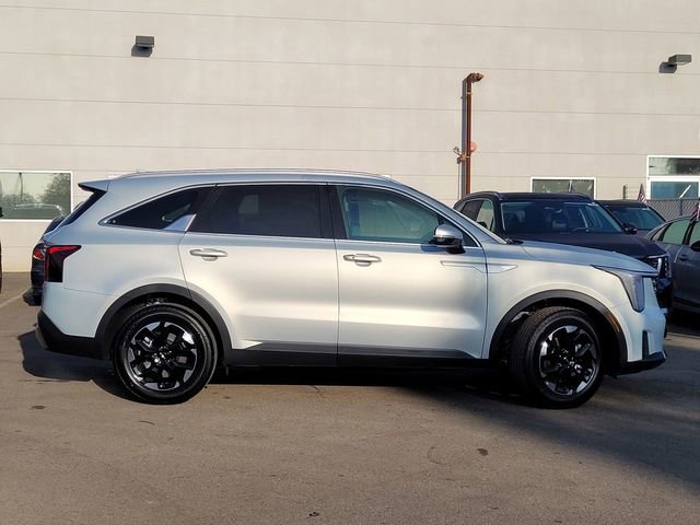 New 2026 Kia Sorento S w/ S Panoramic Sunroof Package image 4