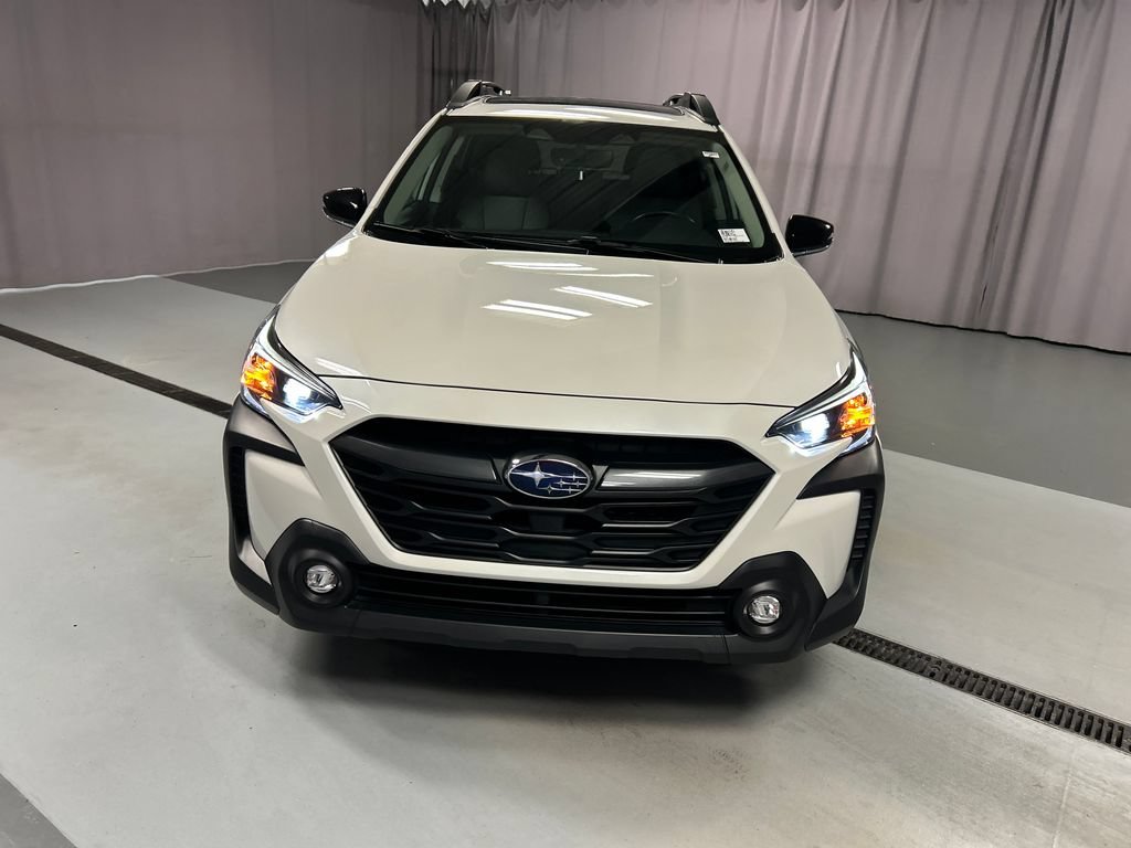 Used 2025 Subaru Outback Premium w/ Popular Package #1A AWD/4WD image 2