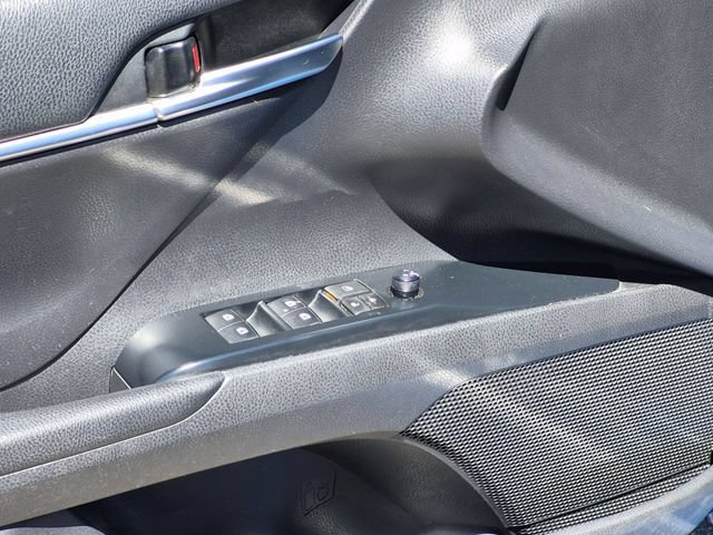 Used 2019 Toyota Camry LE FWD image 18