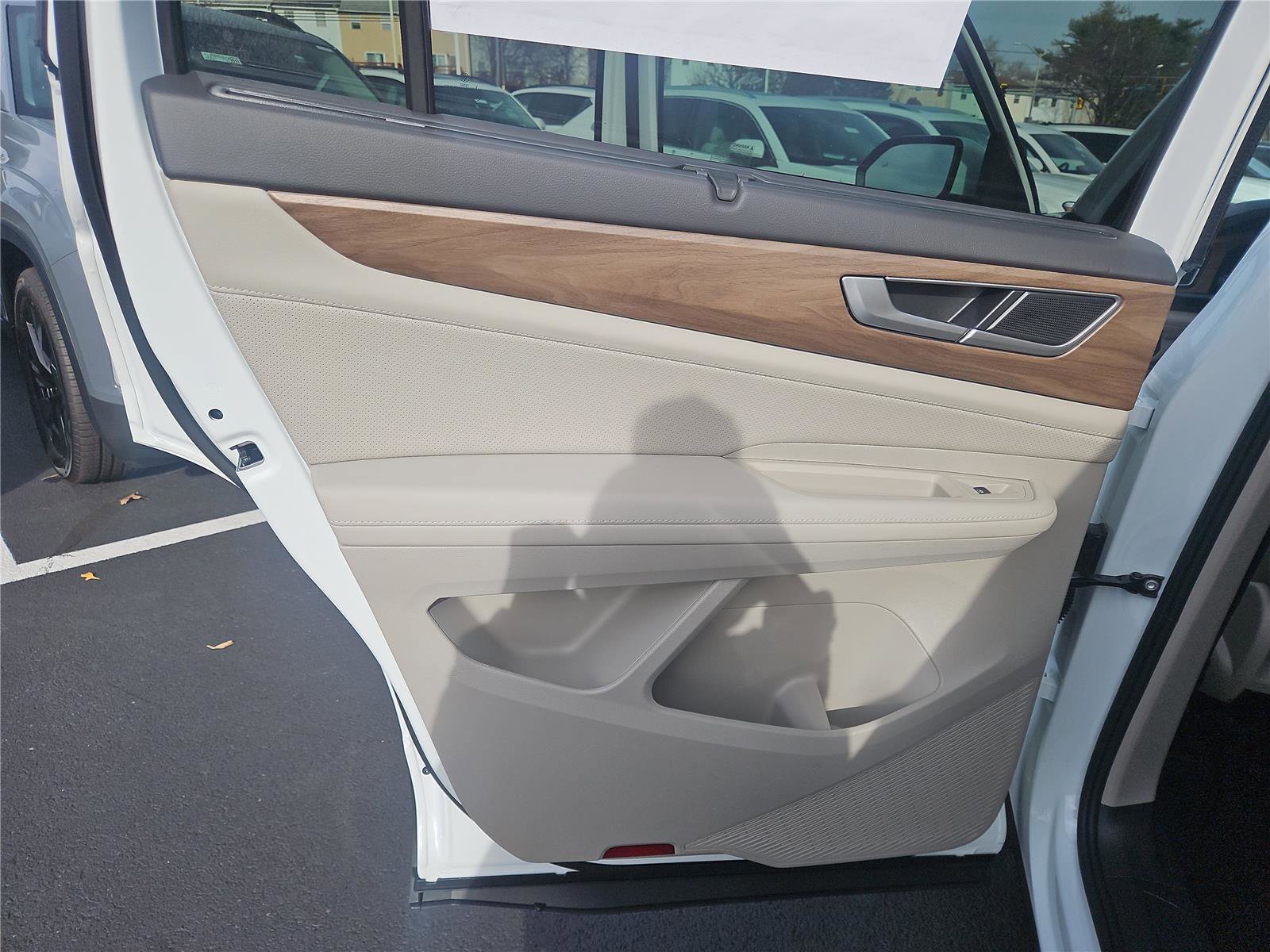 New 2026 Volkswagen Atlas SE image 22