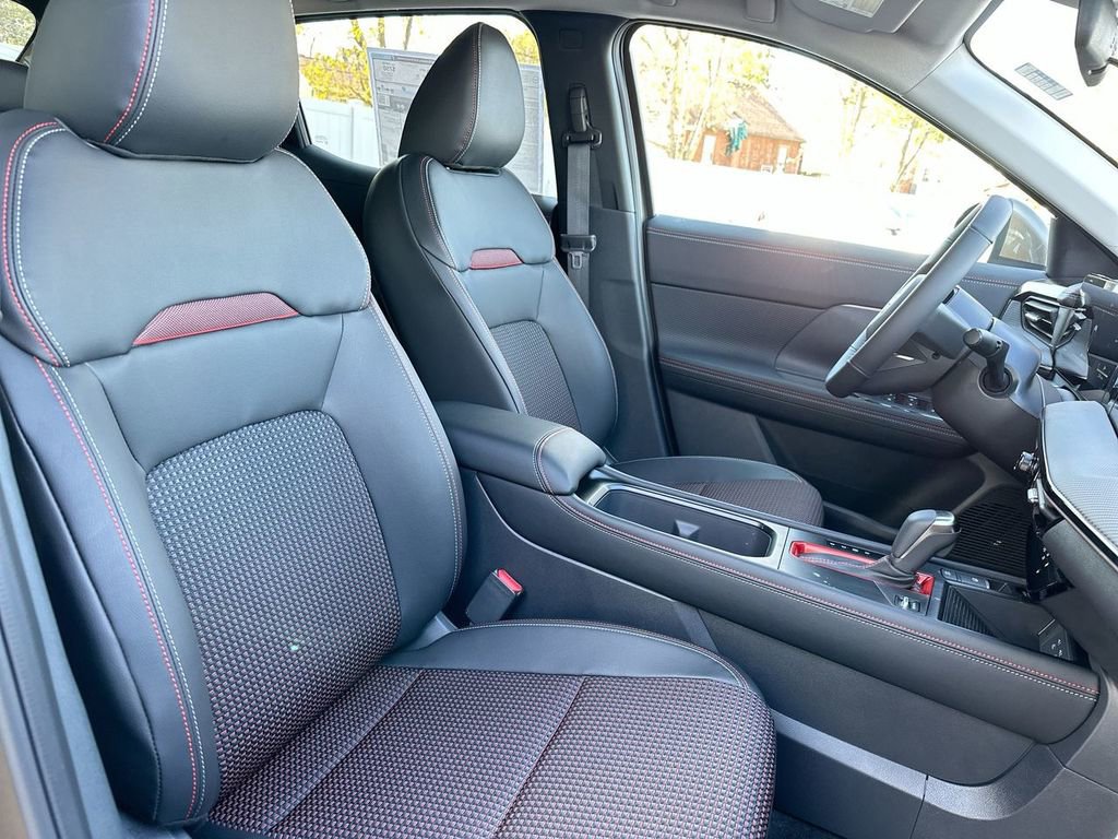 Certified 2025 Nissan Kicks SR image 35