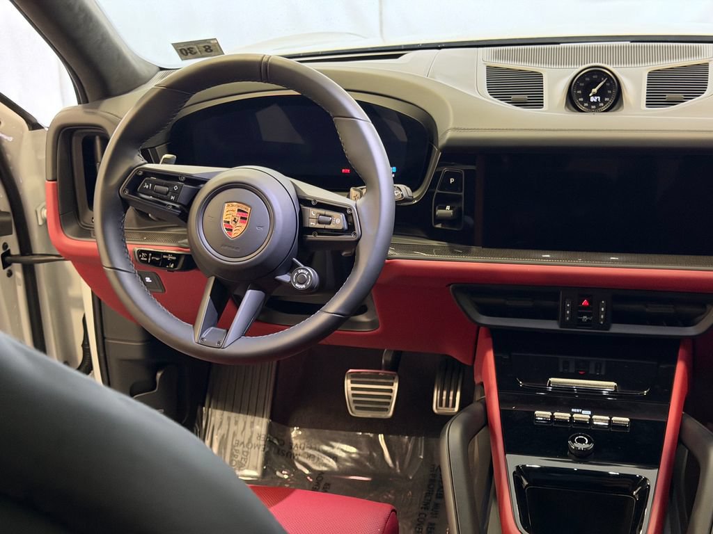 Certified 2025 Porsche Cayenne GTS AWD/4WD image 20
