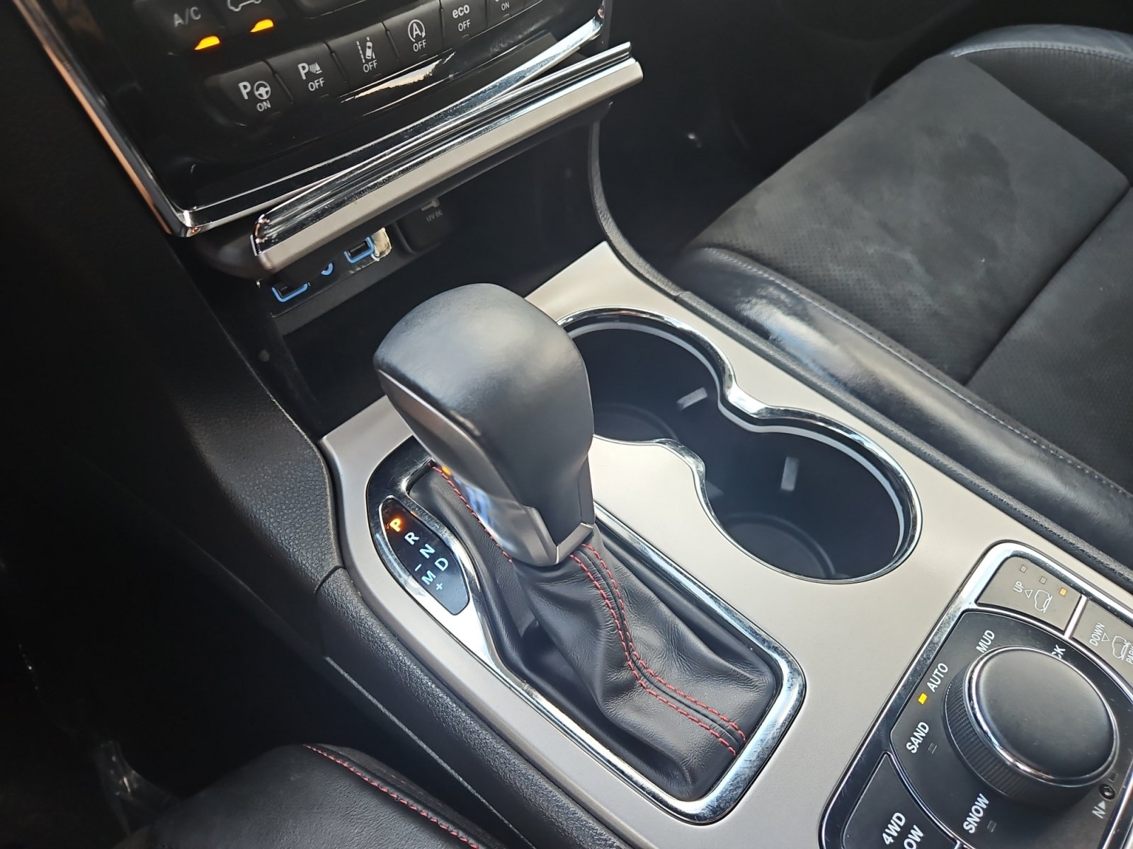 Used 2019 Jeep Grand Cherokee Trailhawk AWD/4WD image 25