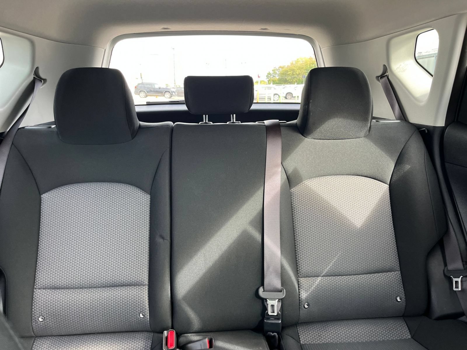 Used 2025 Kia Soul LX w/ LX Technology Package FWD image 35