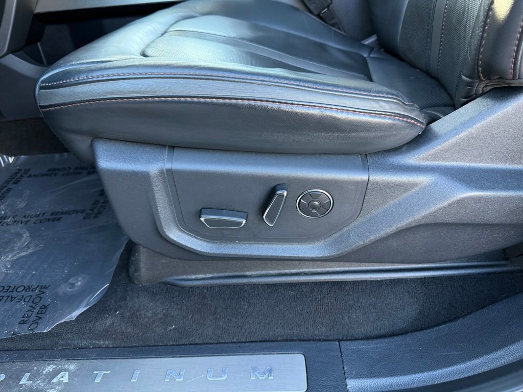 Used 2022 Ford F450 Platinum w/ FX4 Off-Road Package image 6