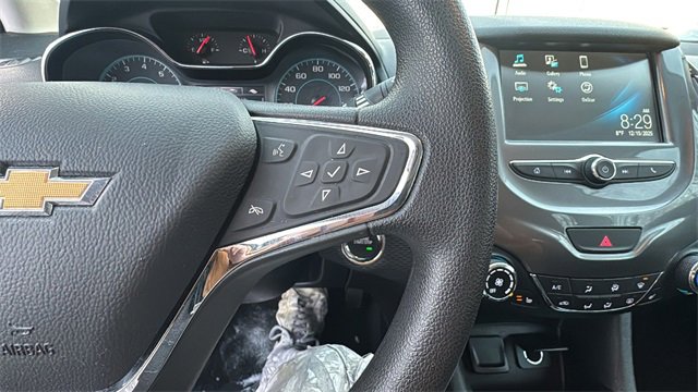 Used 2018 Chevrolet Cruze LT w/ Convenience Package image 18
