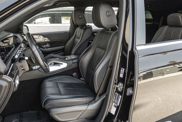 Used 2021 Mercedes-Benz GLS 580 4MATIC image 11