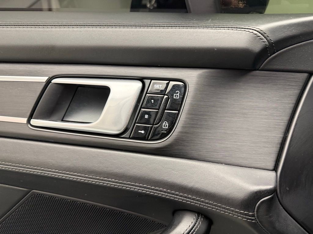 Used 2020 Porsche Panamera GTS image 21