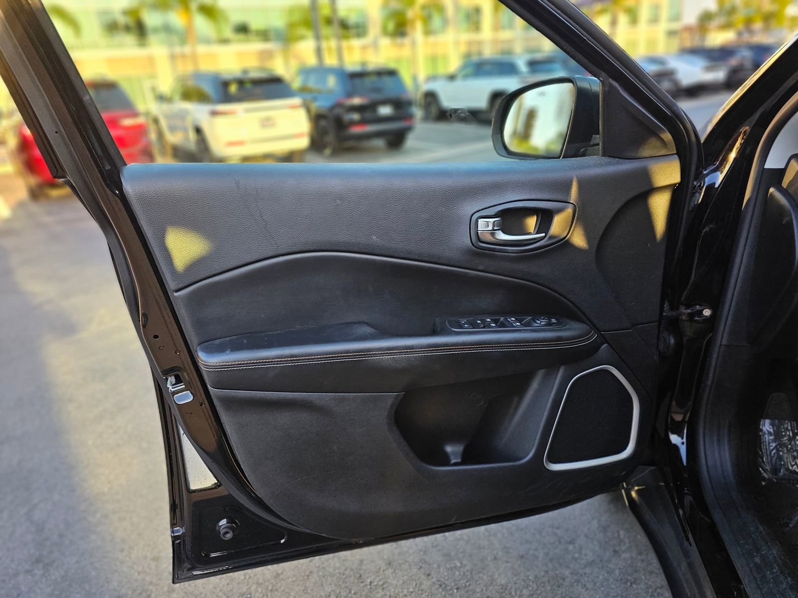 Used 2018 Jeep Compass Sport image 19