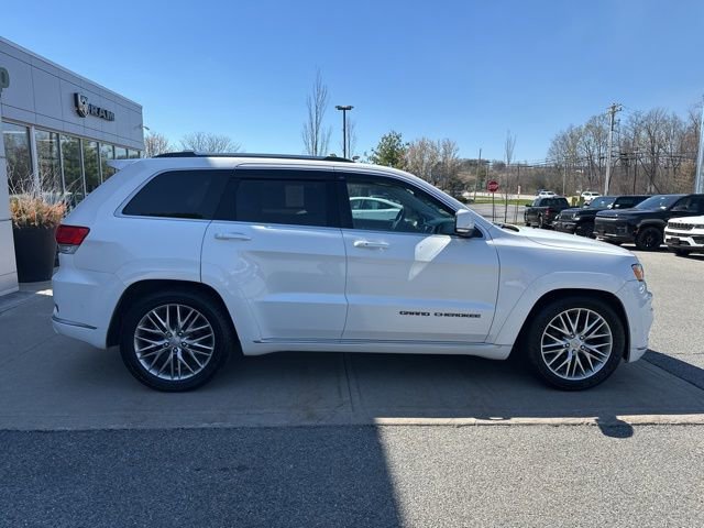 Used 2018 Jeep Grand Cherokee Summit AWD/4WD image 8