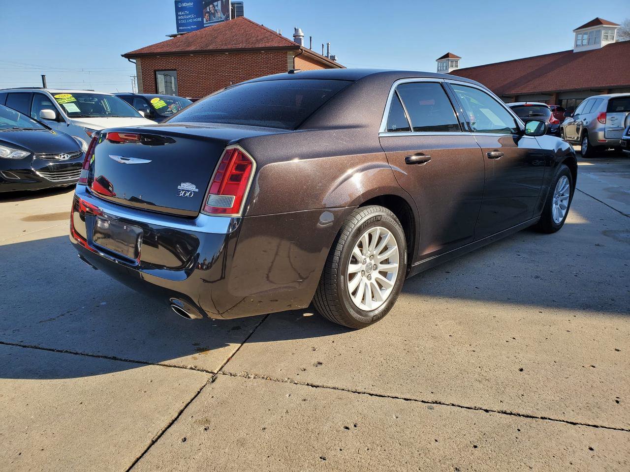 Used 2012 Chrysler 300 RWD image 6