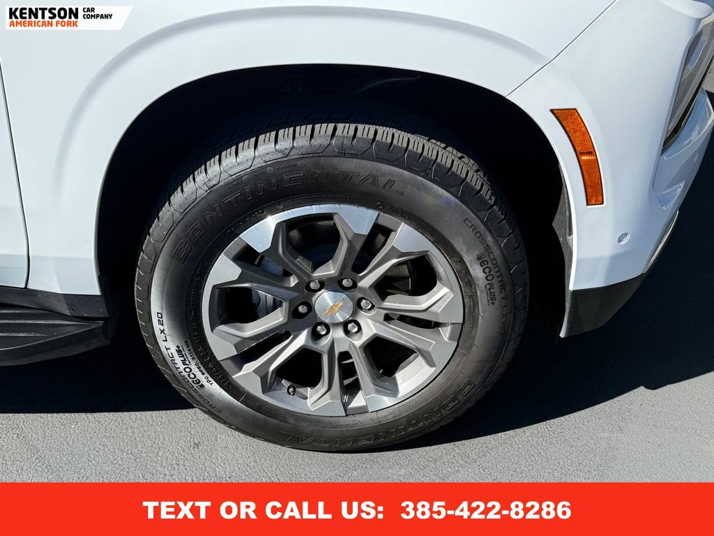 Used 2025 Chevrolet Suburban LT w/ Comfort Package image 15