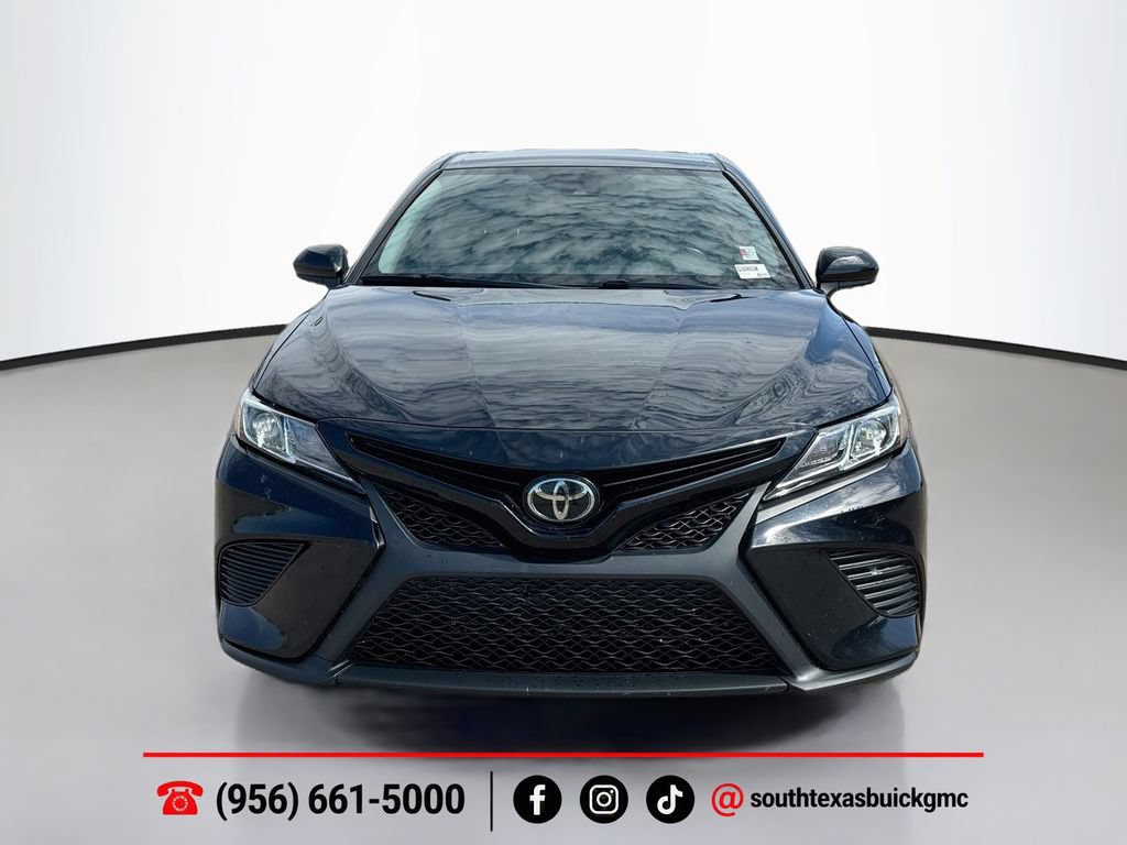 Used 2020 Toyota Camry SE FWD image 2
